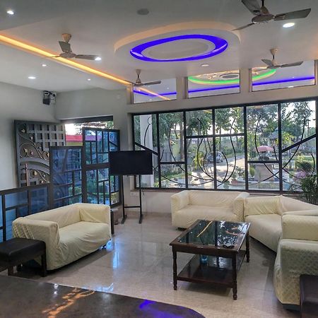 Kishori Vatika Hotel Ramnagar  Exterior photo