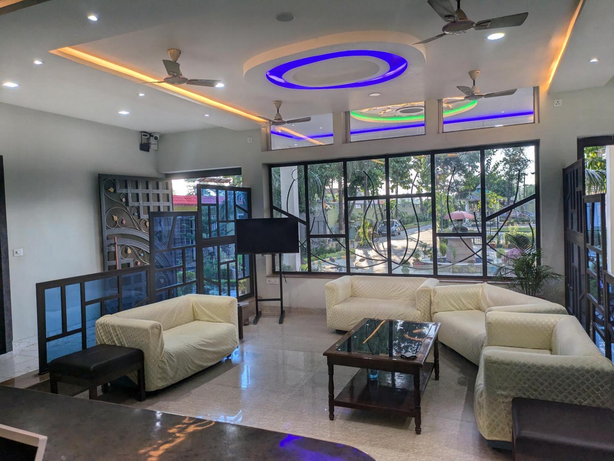 Kishori Vatika Hotel Ramnagar  Exterior photo